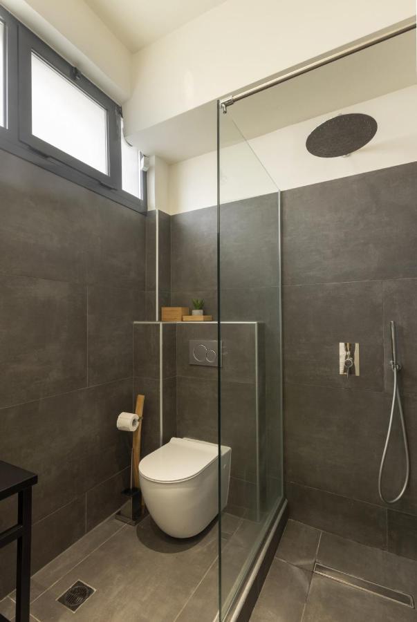 Α Rare Lux Artistic Renv Gem Opposite Emst Museum Apartment Athens Ngoại thất bức ảnh